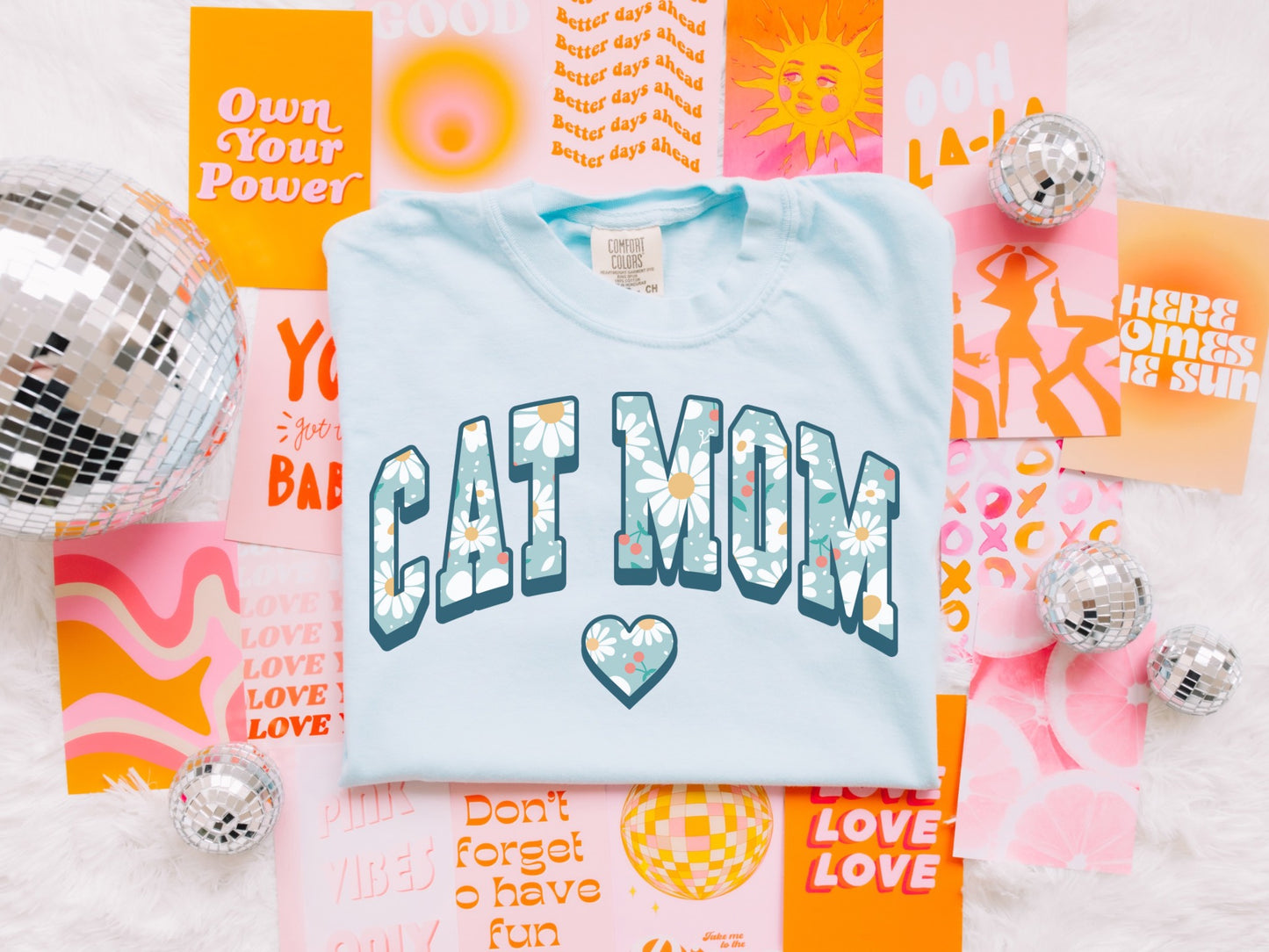 Cat Mom Daisy T-Shirt