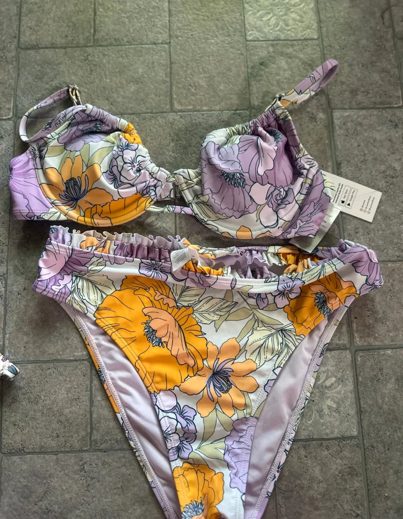 (Floral Size medium top and bottom new tag tags