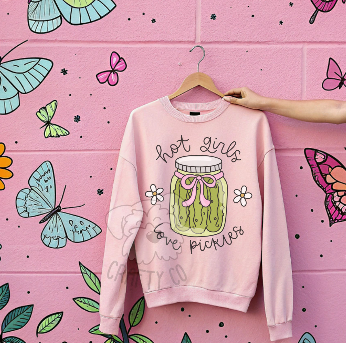 Hot girls love pickles Crewneck