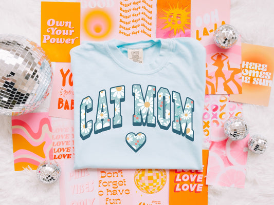 Cat Mom Daisy T-Shirt