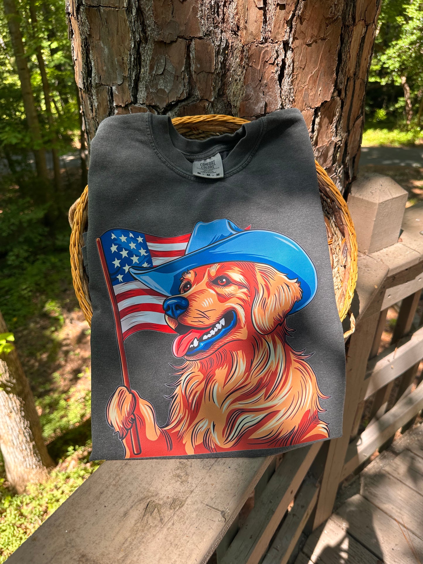 Patriotic golden T-SHIRT