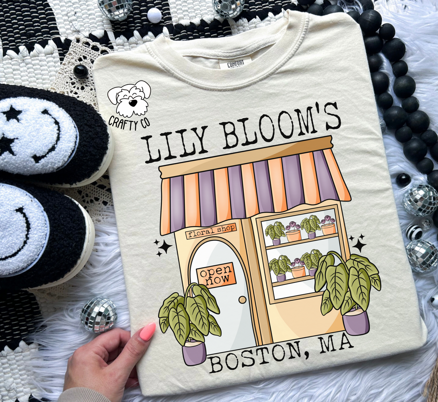 Lily blooms T-shirt